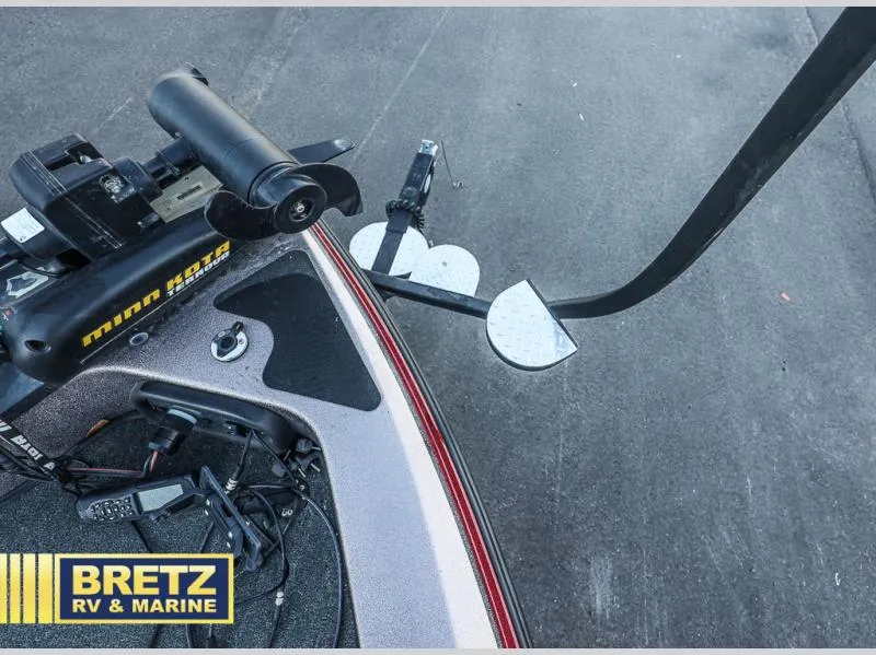 Slide: The Image of 2015 Skeeter WX1850 boat with Minn Kota trolling motor, Bretz RV & Marine logo. - 19