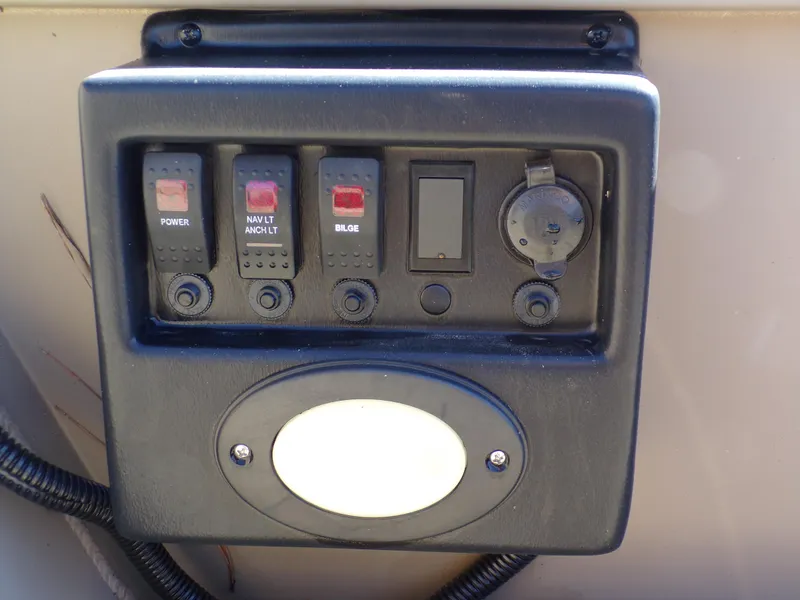 Slide: The Image of SeaArk 1652 MVT 2023 - 15