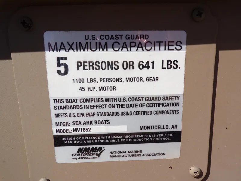 Slide: The Image of SeaArk 1652 MVT 2023 - 18