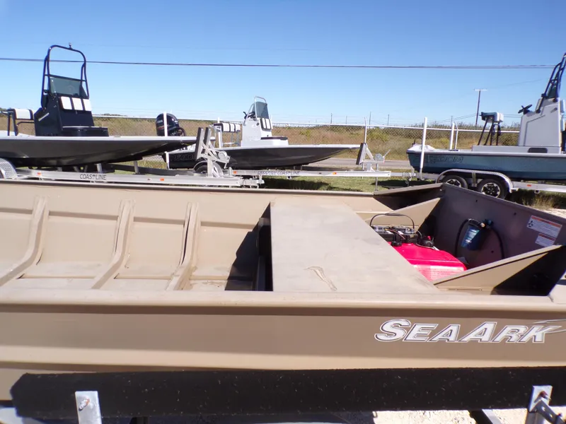 Slide: The Image of SeaArk 1652 MVT 2023 - 24