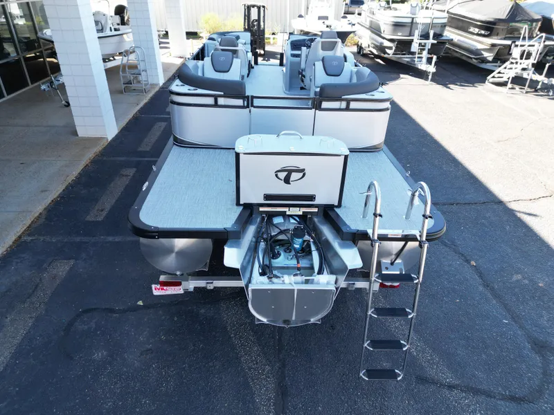 Slide: The Image of Tahoe LTZ QL21T 2024 - 11