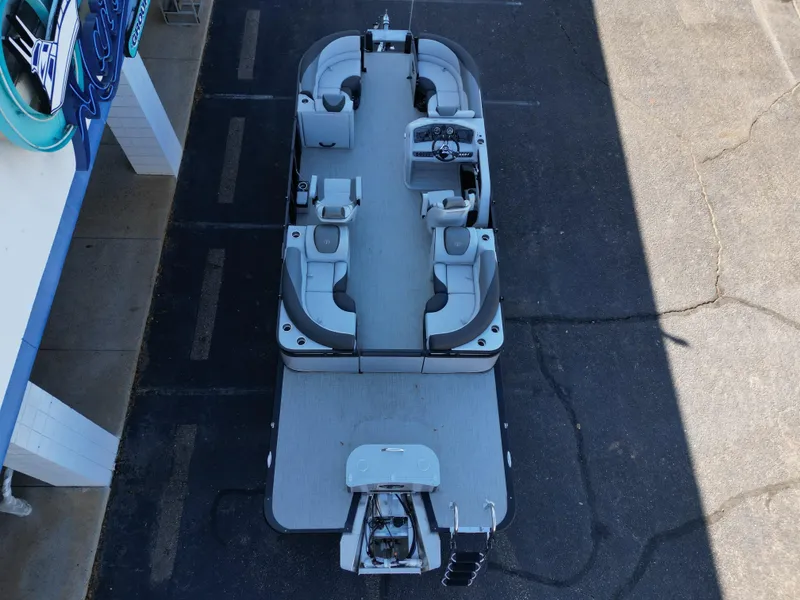 Slide: The Image of Tahoe LTZ QL21T 2024 - 6