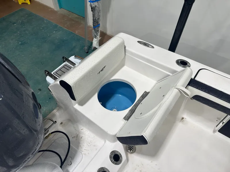 Slide: The Image of Tidewater 198 CC Adventure 2025 - 32