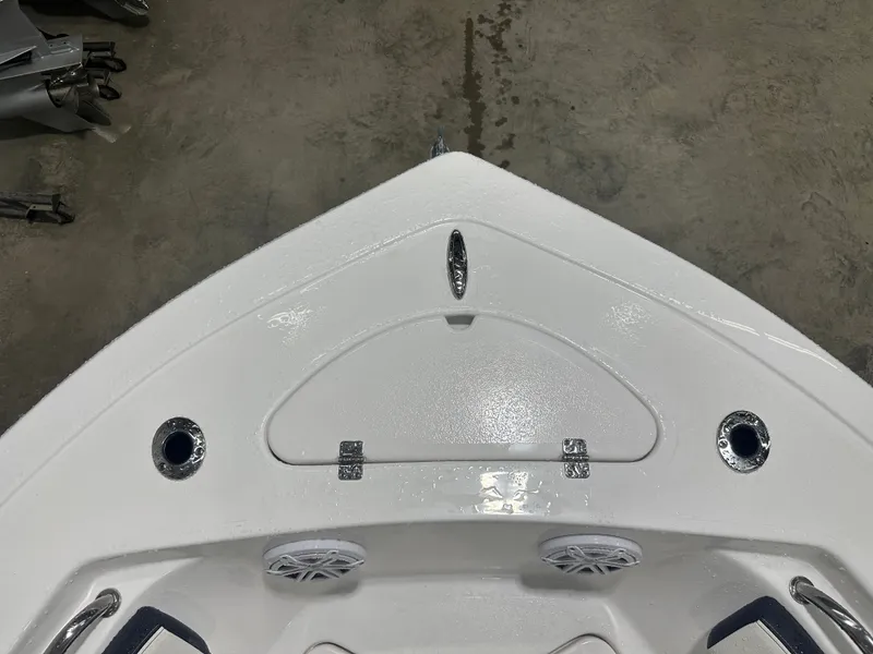 Slide: The Image of Tidewater 198 CC Adventure 2025 - 44