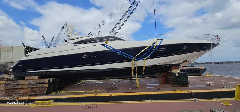 Slide: The Image of Sunseeker Predator 80 1999 - 1