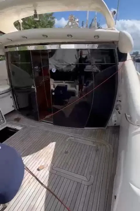 Slide: The Image of Sunseeker Predator 80 1999 - 13