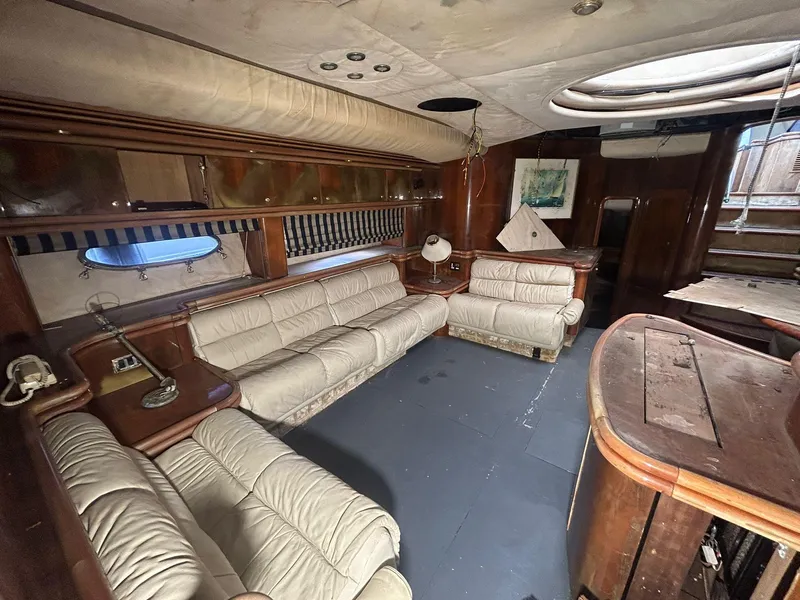 Slide: The Image of Sunseeker Predator 80 1999 - 33