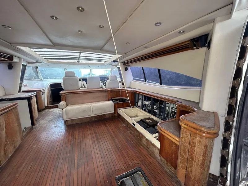 Slide: The Image of Sunseeker Predator 80 1999 - 36