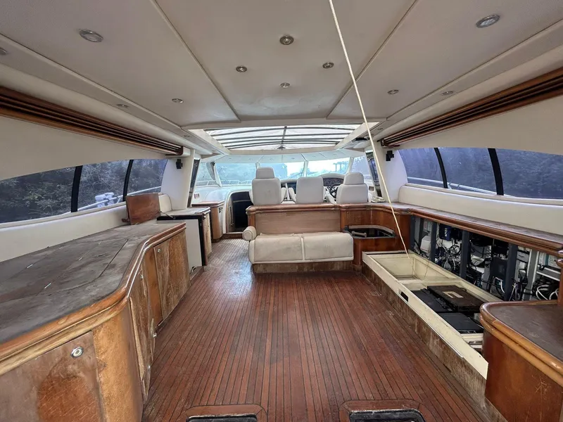 Slide: The Image of Sunseeker Predator 80 1999 - 37