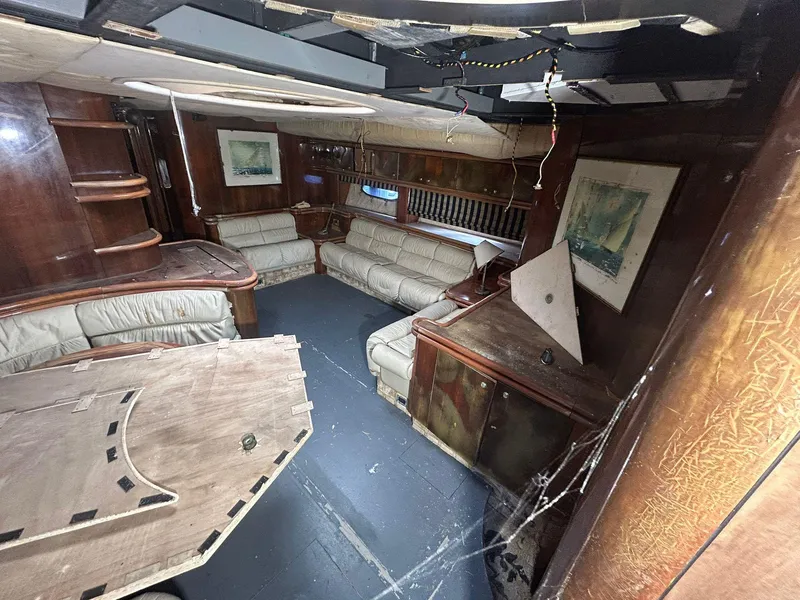 Slide: The Image of Sunseeker Predator 80 1999 - 41