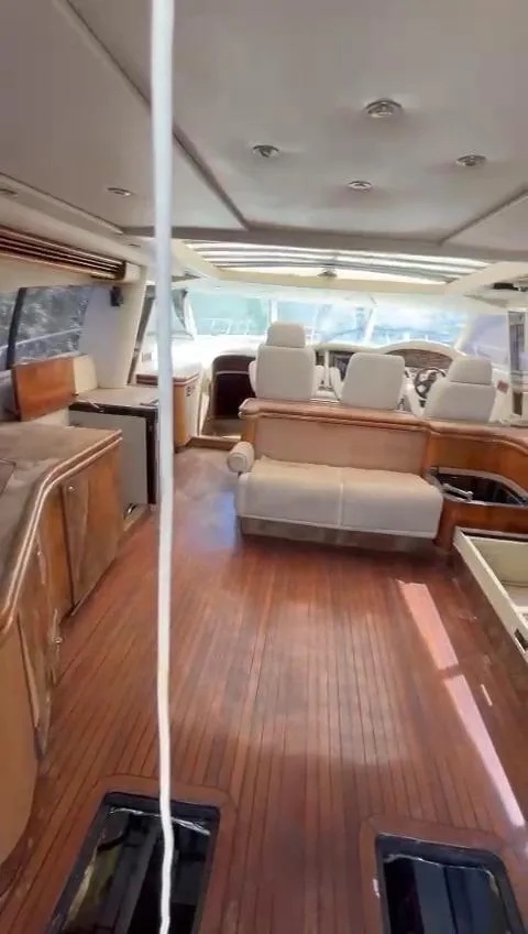 Slide: The Image of Sunseeker Predator 80 1999 - 7