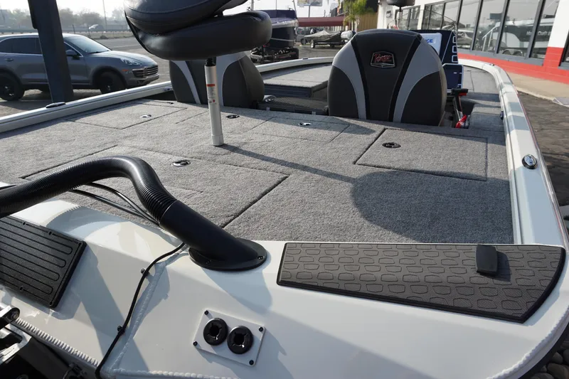 Slide: The Image of Ranger Alpha 208 Includes Trailer 2025 - 3