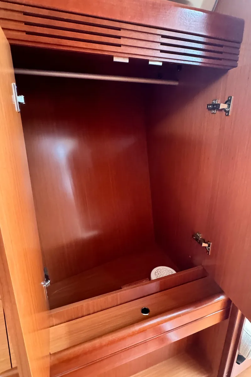 Slide: The Image of Beneteau 46 2008 - 48