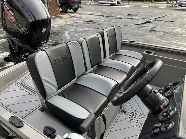 Slide: The Image of Thor LAKE HAMMER 1860 SIDE CONSOLE 2025 - 11