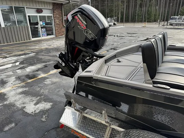 Slide: The Image of Thor LAKE HAMMER 1860 SIDE CONSOLE 2025 - 12