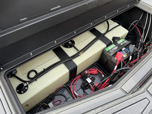 Slide: The Image of Thor LAKE HAMMER 1860 SIDE CONSOLE 2025 - 23