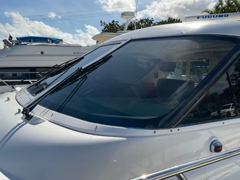 Slide: The Image of Tiara 4400 Sovran 2004 - 54