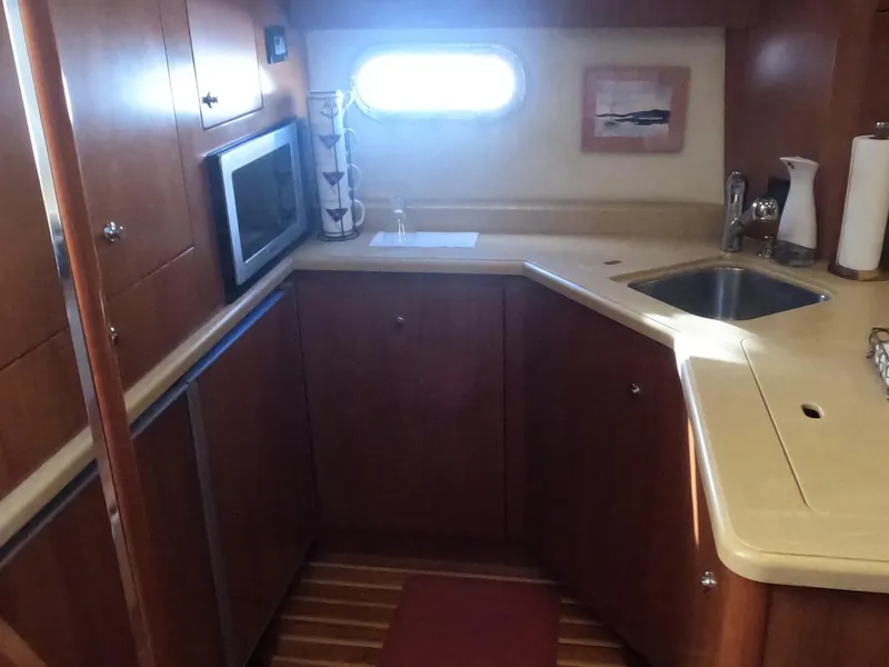 Slide: The Image of Tiara 4400 Sovran 2004 - 61