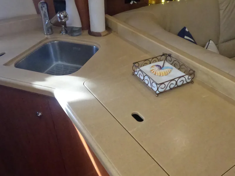 Slide: The Image of Tiara 4400 Sovran 2004 - 62