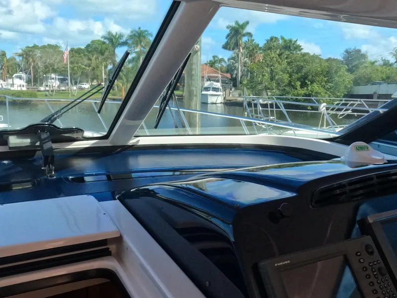 Slide: The Image of Tiara 4400 Sovran 2004 - 71