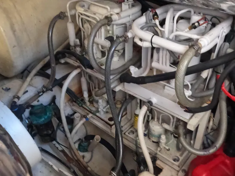 Slide: The Image of Tiara 4400 Sovran 2004 - 79