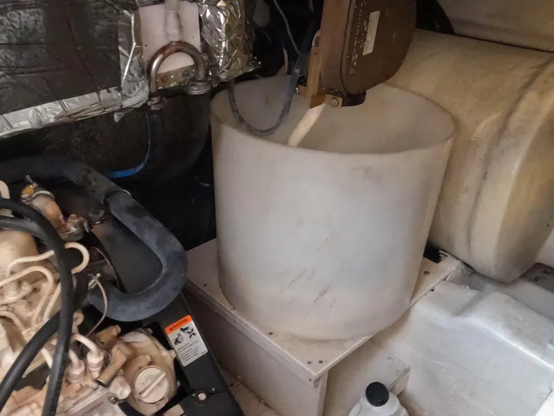 Slide: The Image of Tiara 4400 Sovran 2004 - 80