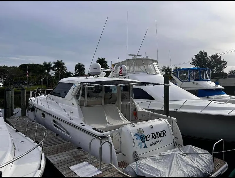 Slide: The Image of Tiara 4400 Sovran 2004 - 87