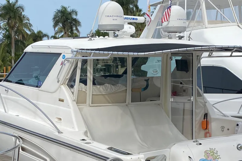 Slide: The Image of Tiara 4400 Sovran 2004 - 90