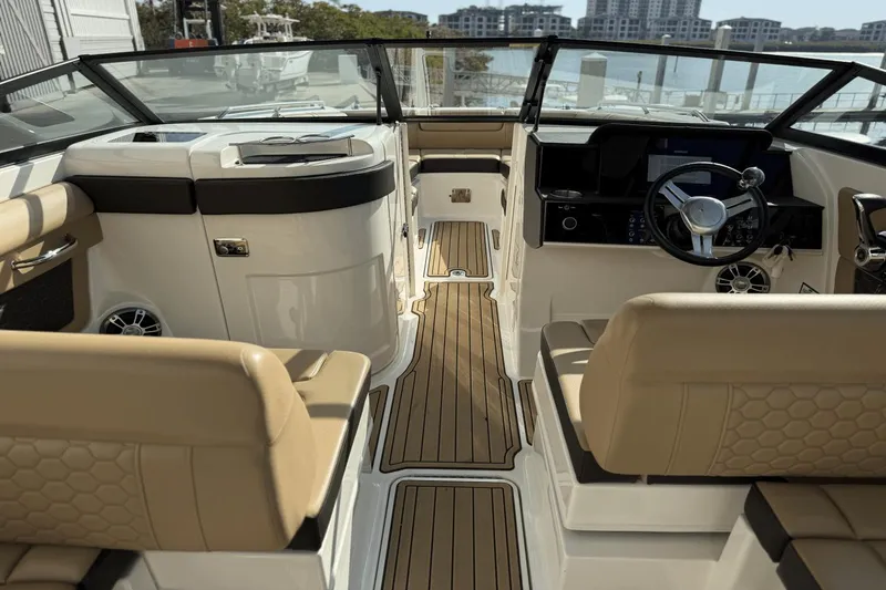 Slide: The Image of Sea Ray SDX 270 Outboard 2023 - 39