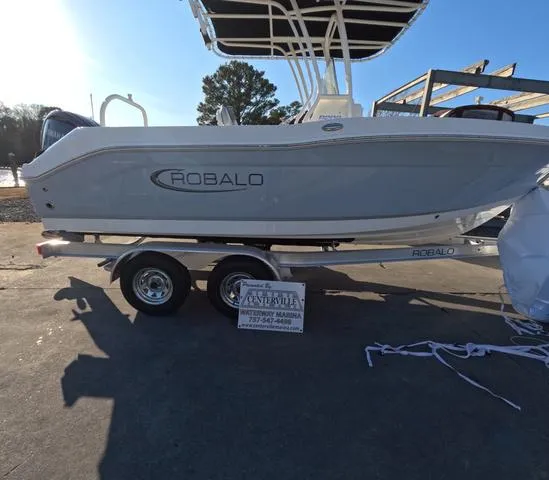 The Image of Robalo Explorer R202EX In Stock Trailer Included 2025 - 1