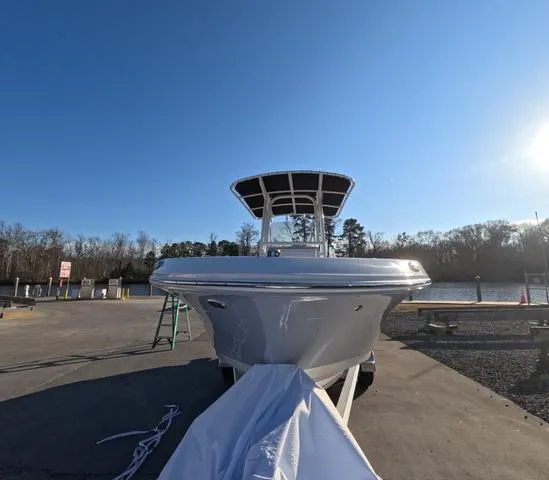 Slide: The Image of Robalo Explorer R202EX In Stock Trailer Included 2025 - 6