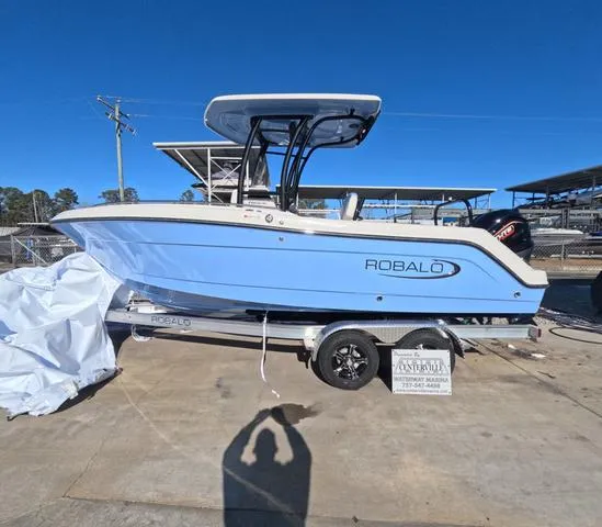 The Image of Robalo 222 Explorer In Stock Trailer Included 2025 - 1