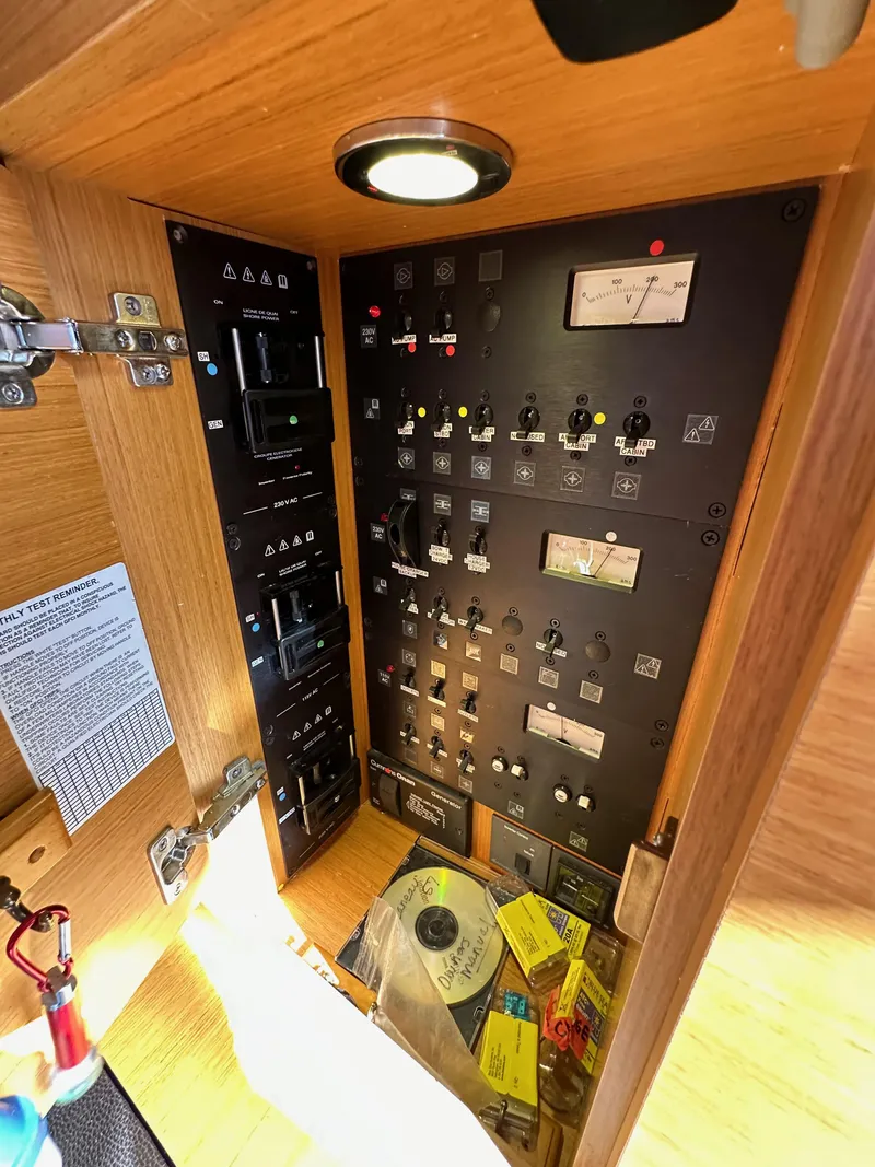 Slide: The Image of Jeanneau 57 2013 - 59