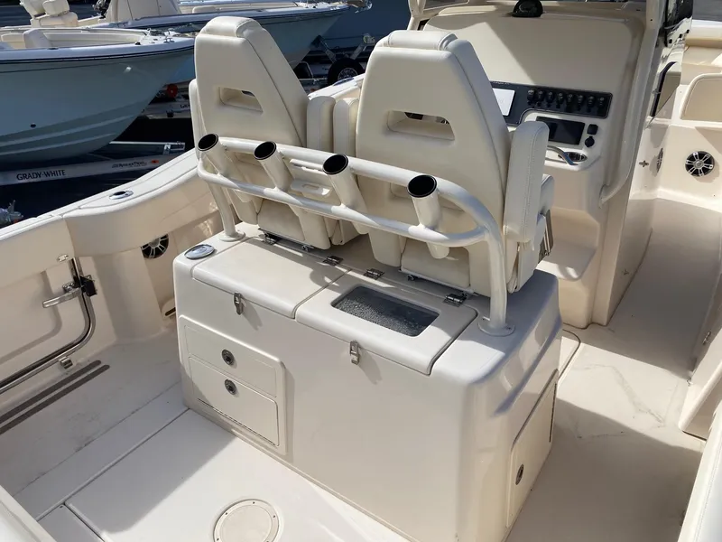 Slide: The Image of Grady-White Canyon 271 2025 - 10