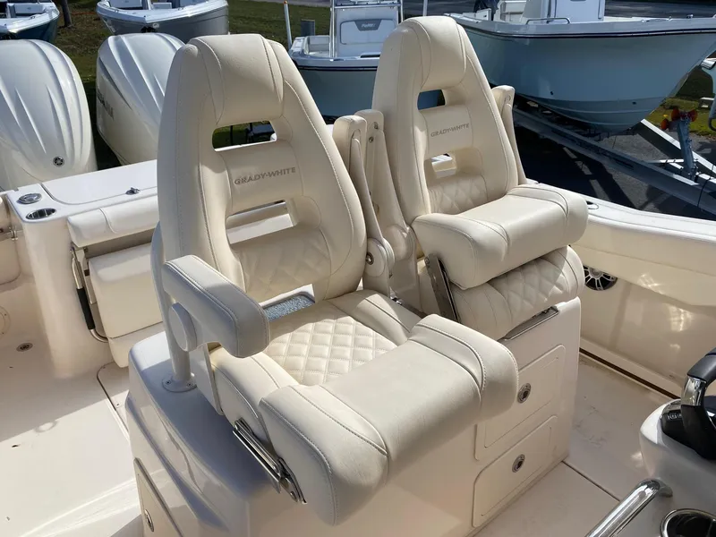 Slide: The Image of Grady-White Canyon 271 2025 - 9