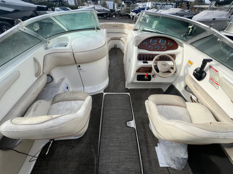 Slide: The Image of Sea Ray 260 1997 - 13