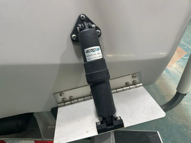 Slide: The Image of 2023 Sea Born FX 25 boat with Lectrotab trim tab actuator. - 9