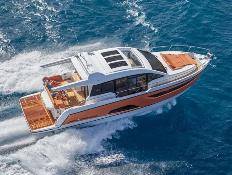 The Image of Sealine C430 - 1