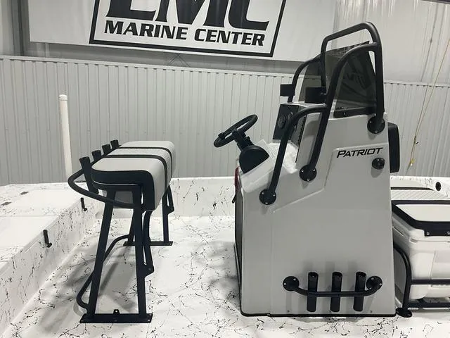 Slide: The Image of Freedom Boats 18' Patriot 2025 - 12