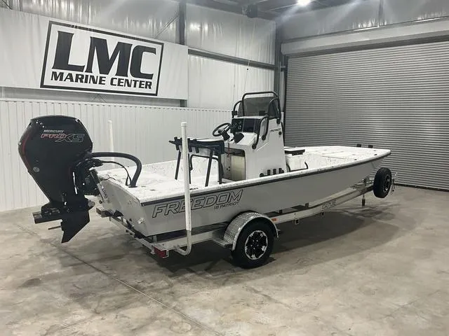 Slide: The Image of Freedom Boats 18' Patriot 2025 - 3