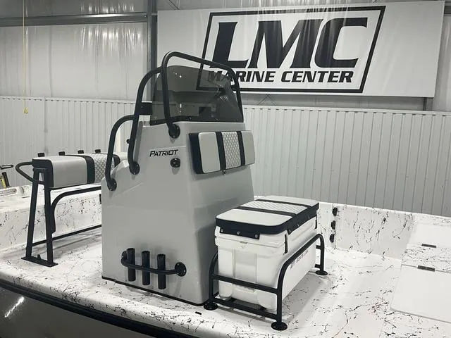 Slide: The Image of Freedom Boats 18' Patriot 2025 - 5