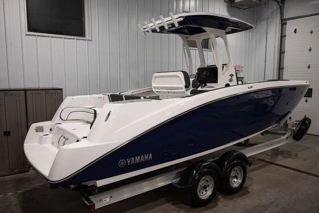 Slide: The Image of Yamaha 255 FSH Sport E 2025 - 3