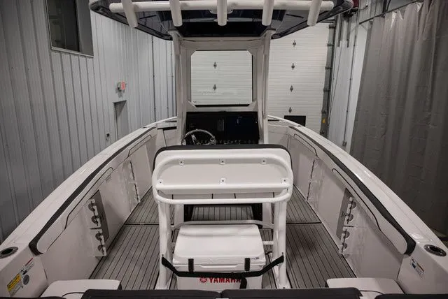 Slide: The Image of Yamaha 255 FSH Sport E 2025 - 4