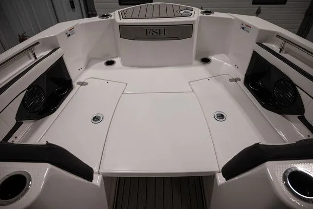 Slide: The Image of Yamaha 255 FSH Sport E 2025 - 9