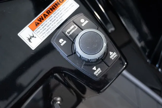 Slide: The Image of Yamaha 252XE 2025 - 11