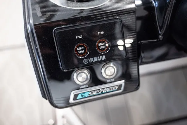 Slide: The Image of Yamaha 252XE 2025 - 10