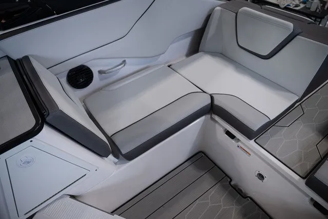 Slide: The Image of Yamaha 252XE 2025 - 19