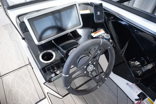 Slide: The Image of Yamaha 252XE 2025 - 7