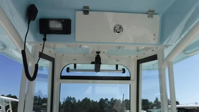 Slide: The Image of Cobia 265 Open Center Console 2025 - 17