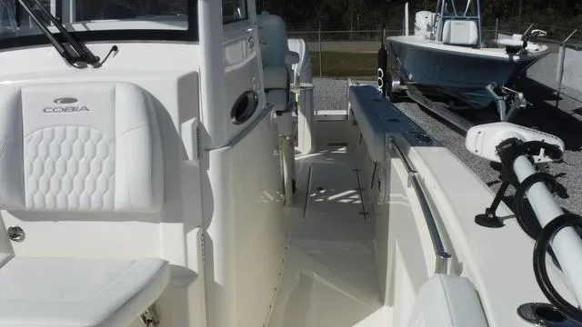 Slide: The Image of Cobia 265 Open Center Console 2025 - 32